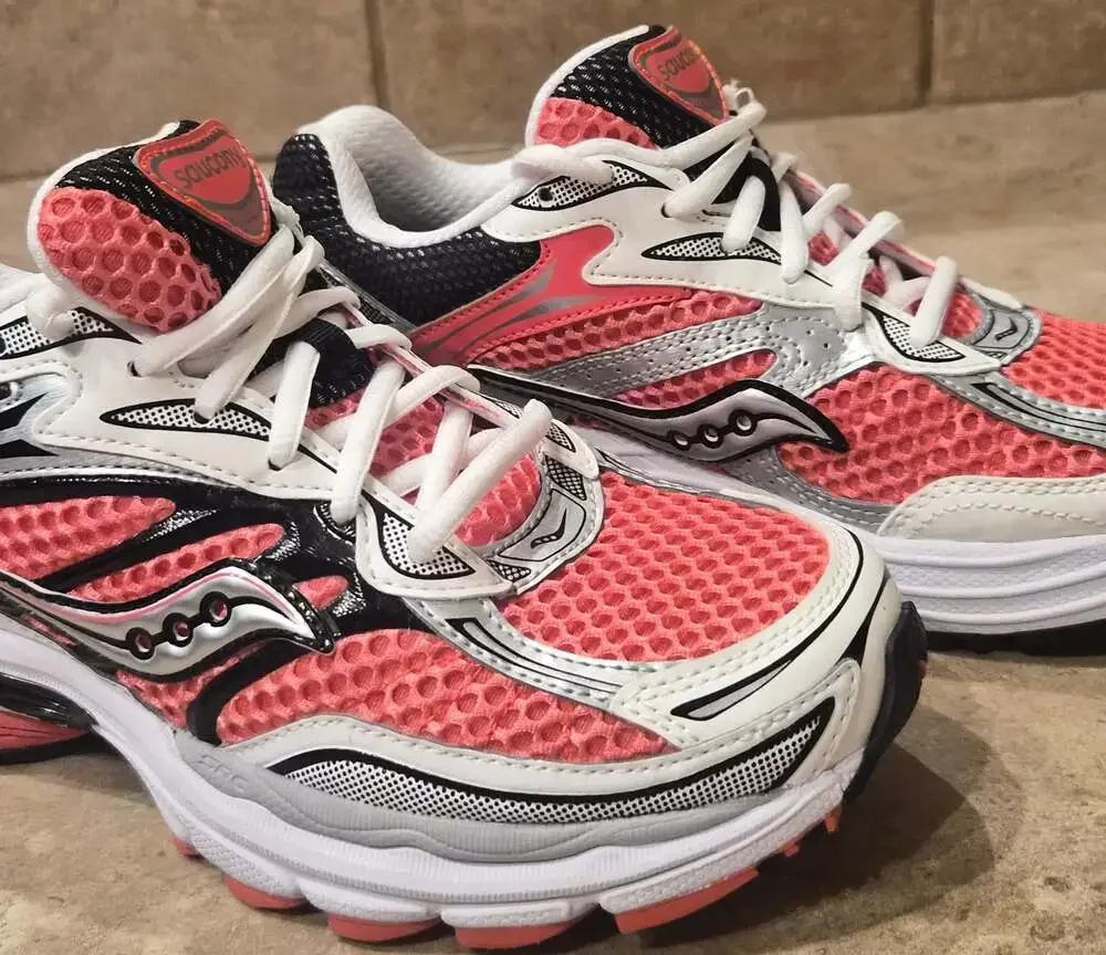 Saucony Progrid Omni 9 Unisex Running Shoes Coral/Black/Silver